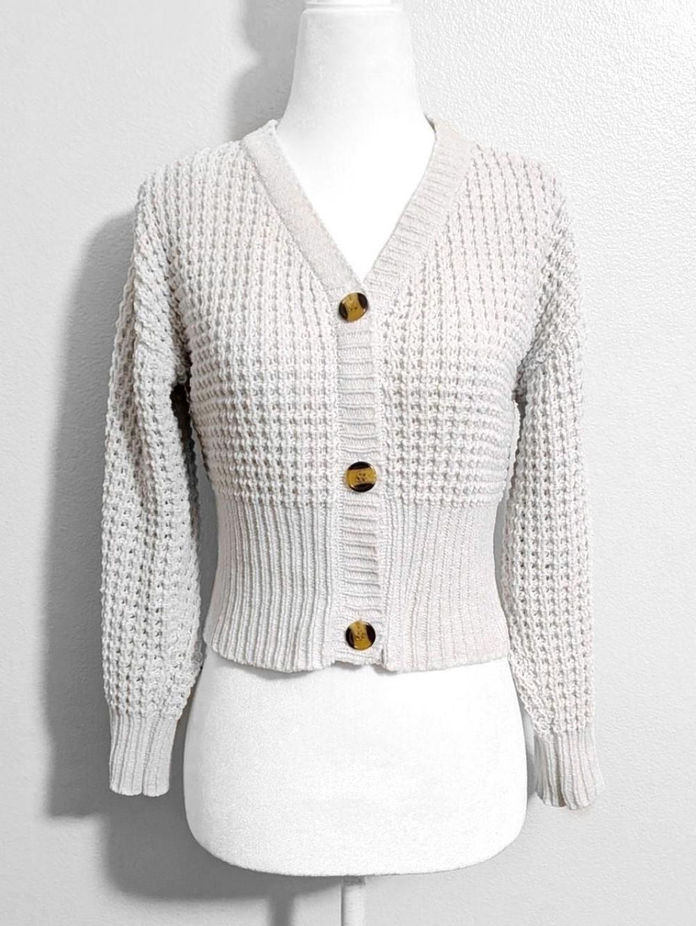 2000s Say What? Off White Chunky Waffle Knit Button Up Cardigan | Size M